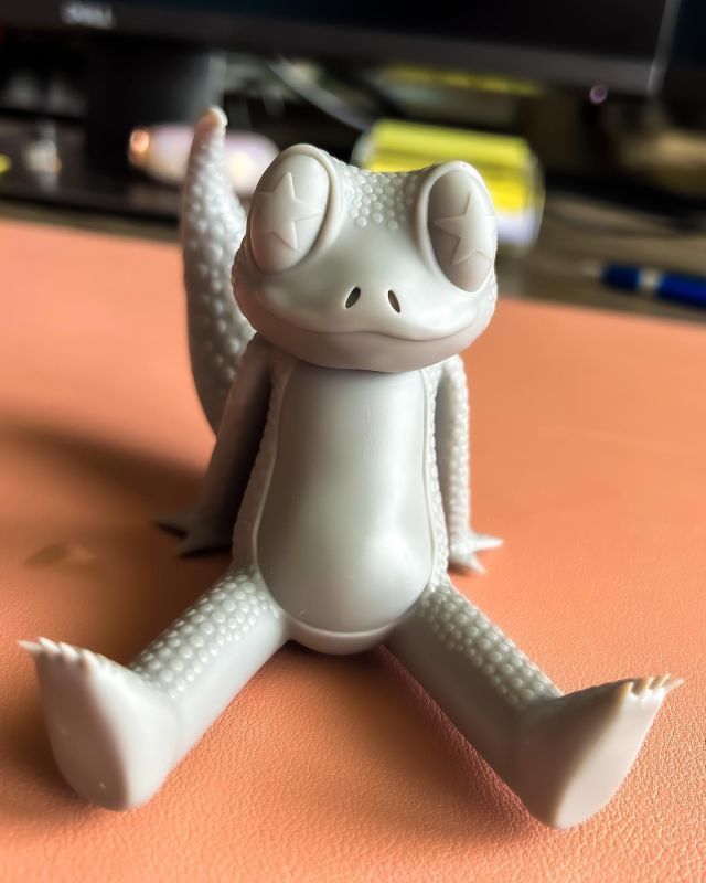 Some recent #3dwork , done from #illustration and #2dart 

Ready to #paint 

How is it? 

.
.
.
.
.
.
.
.
.
.
.

#usa #newyork #toy #luxuries #resinart #manufacturing #howtodraw #howtodo #art #reptiles